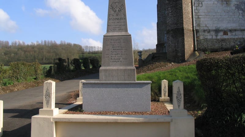 Radinghem — Radinghem monument aux morts