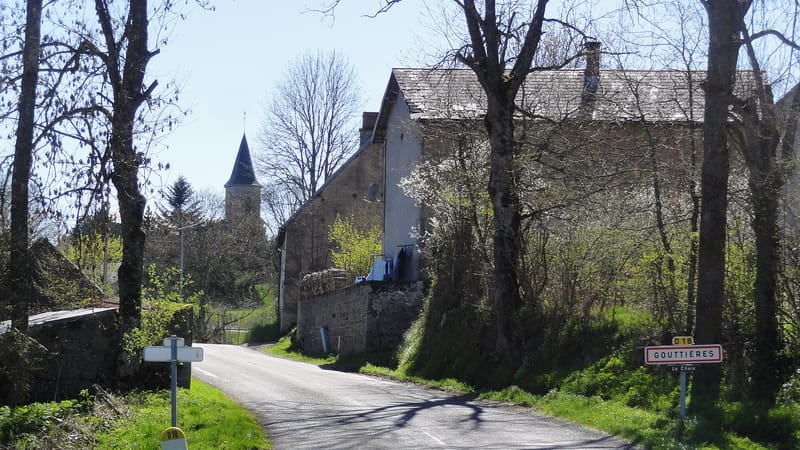 Gouttières — Gouttières (Puy-de-Dôme) city limit sign