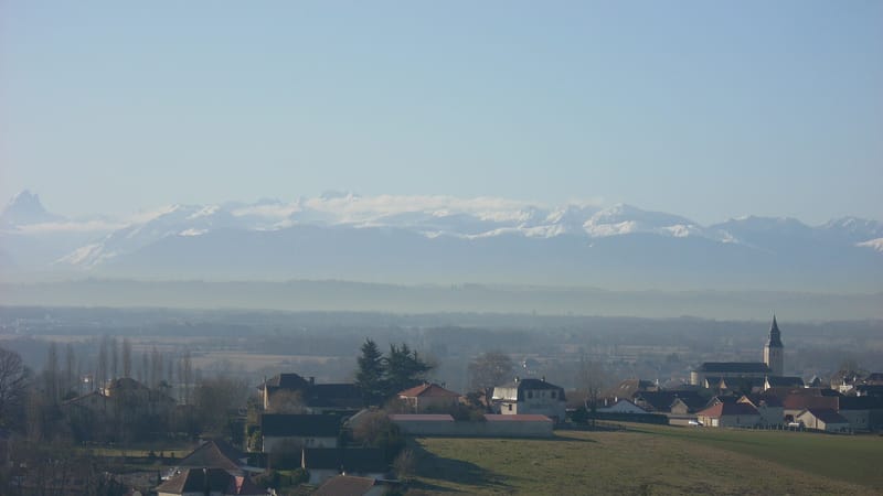 Lescar — Sauvagnon vue du village