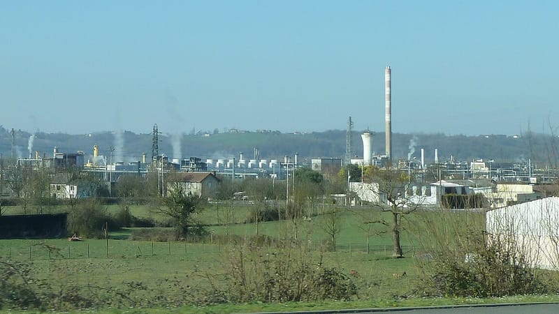 Mont — Usine de Lacq