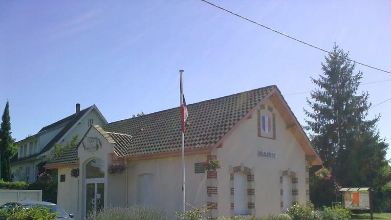 Orthez — Mairie de Sallespisse vue 2