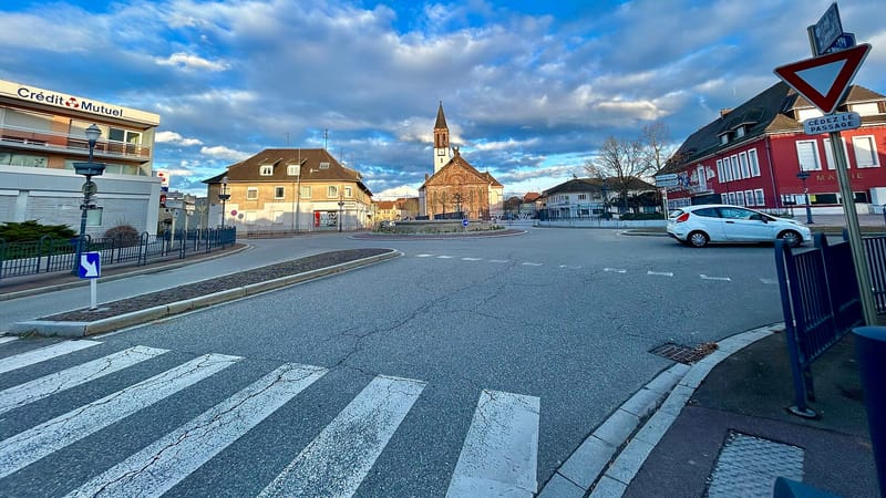 Wittelsheim — Wittelsheim - rond-point du centre