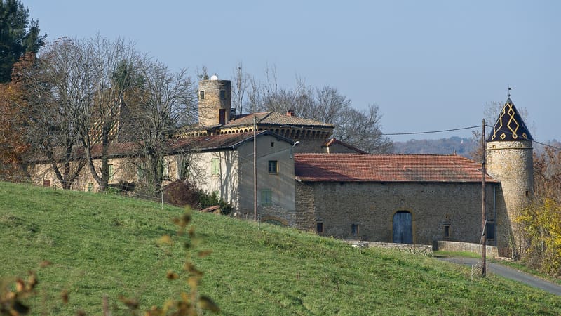 Chessy — Chessy, château de Courbeville, vue d'ensemble