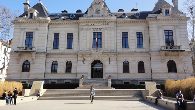 Oullins-Pierre-Bénite — Hôtel de Ville d'Oullins