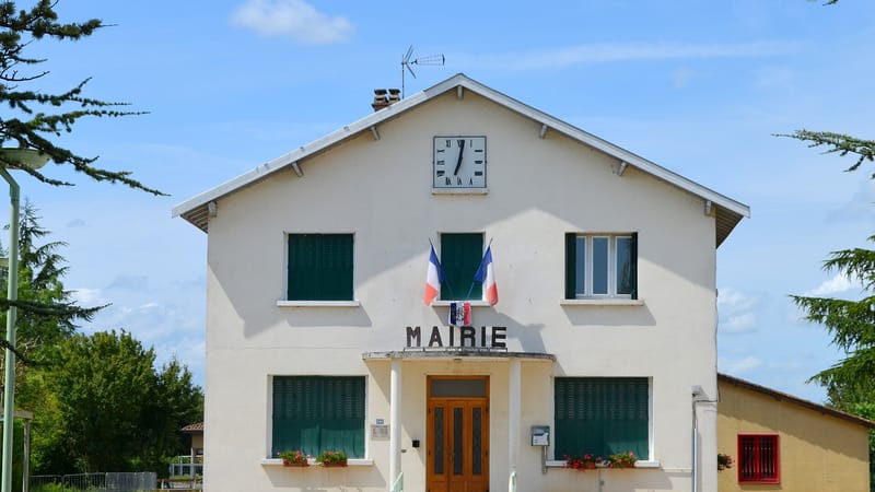Jonage — Town hall Thil (Ain) - 2014