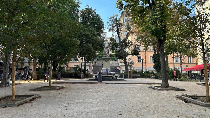 Lyon 1er Arrondissement — Place Sathonay (Lyon, 2025)