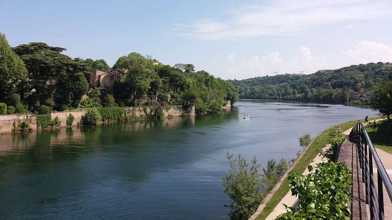 Lyon 9e Arrondissement — Île Barbe et Saône - Côté Caluire vers le nord