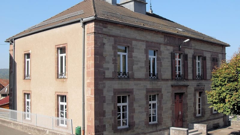 Héricourt — Brevilliers, École