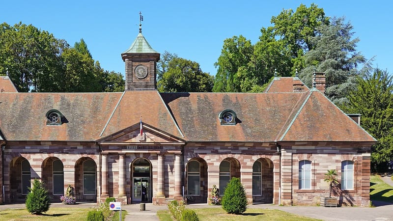 Luxeuil-les-Bains — 2020-08 - Thermes de Luxeuil-les-Bains - 01