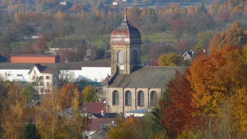 Luxeuil-les-Bains — Fougerolles70-Eglise