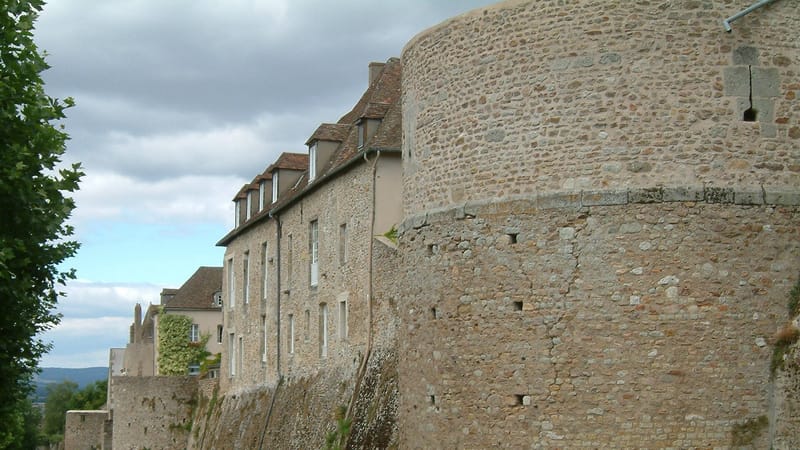 Autun — Autun remparts