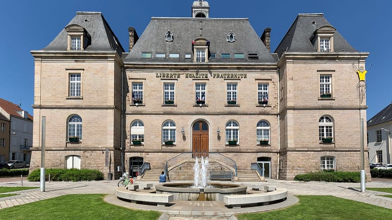 Le Creusot — Hôtel Ville - Le Creusot (FR71) - 2021-07-02 - 6