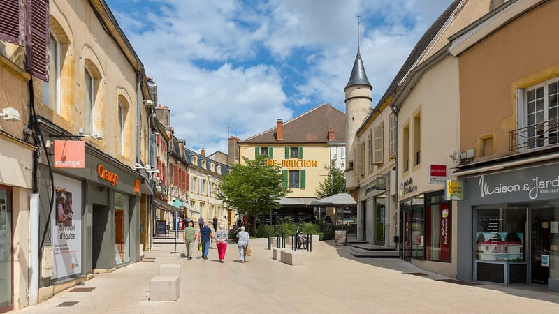 Paray-le-Monial — Paray-le-Monial - Place Guignault