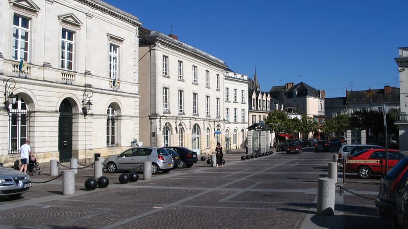 Sablé-sur-Sarthe — Sablé-sur-Sarthe - Town hall - 2