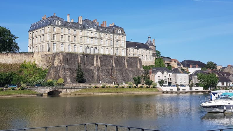 Sablé-sur-Sarthe — 72 Sablé château