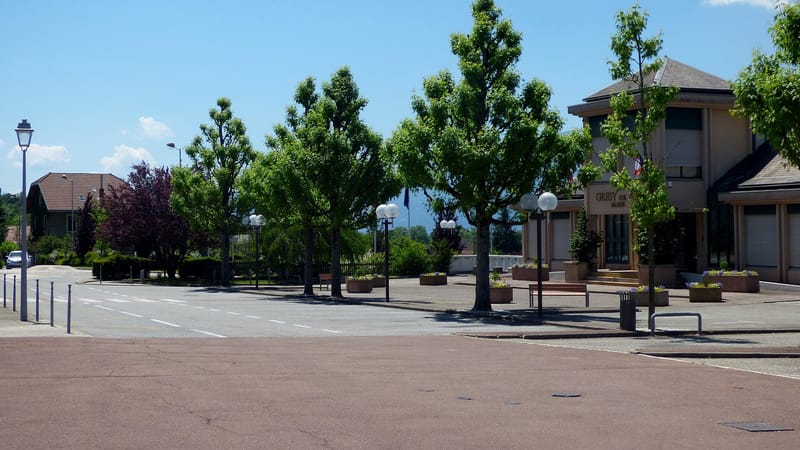 Aix-les-Bains — Place de la mairie - Grésy-sur-Aix - 2019