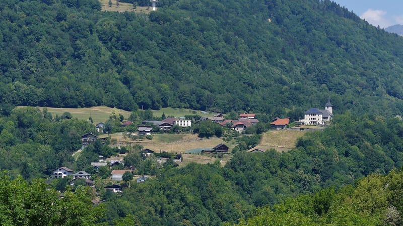 Pallud — Village de Pallud depuis Conflans (été 2018)
