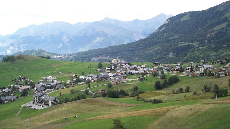 Saint-Jean-de-Maurienne — 19 août - Vue sur Albiez