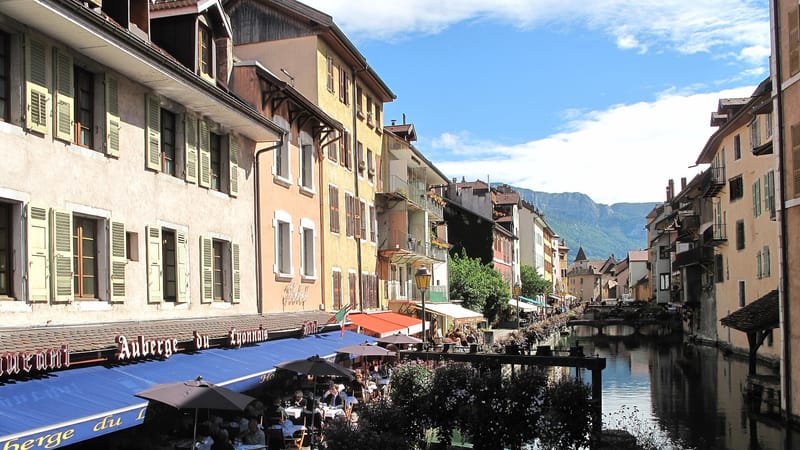 Annecy — Pont de la rue de la République sur le Thiou