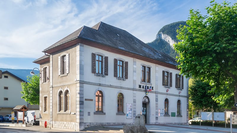 La Roche-sur-Foron — Town hall of Thorens-Glieres