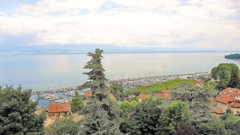 Thonon-les-Bains — Thonon-les-Bains. Le port vu de la ville haute. (2). 2015-06-21