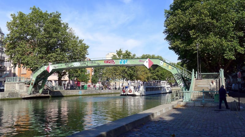 Paris 10e Arrondissement — P1040723 Paris X canal Saint-Martin quai de Valmy rwk