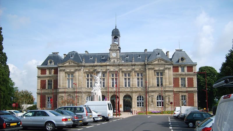 Elbeuf — Elbeuf Mairie by N Kasp