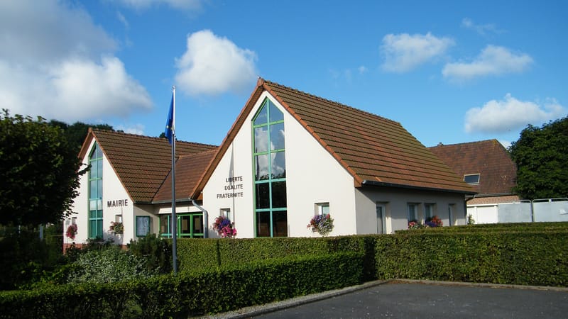 Martin-Église — Berneval-le-Grand, Seine-Maritime, France, église, mairie