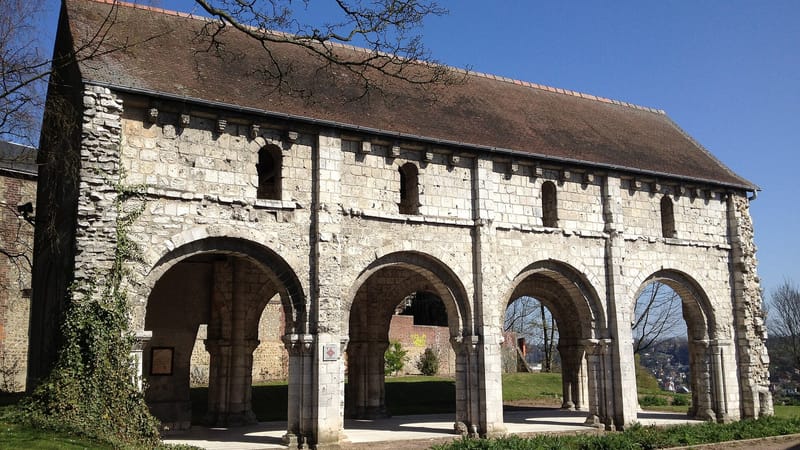 Mont-Saint-Aignan — Ancienne église Saint-Jacques-du-Mont-aux-Malades (Mont-Saint-Aignan) 01