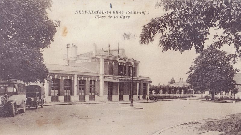 Neufchâtel-en-Bray — Caignard et Gorin - NEUFCHATEL - Place de la Gare