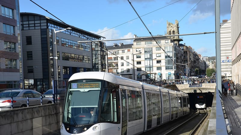 Le Petit-Quevilly — Alstom Citadis 302 n°854 Théâtre des Arts ASTUCE