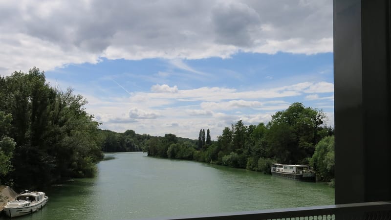 Chessy — Passerelle Dampmart-Chessy - Vue vers l'aval