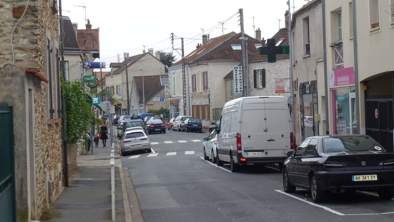 Combs-la-Ville — Rue Sermonoise à Combs-la-Ville
