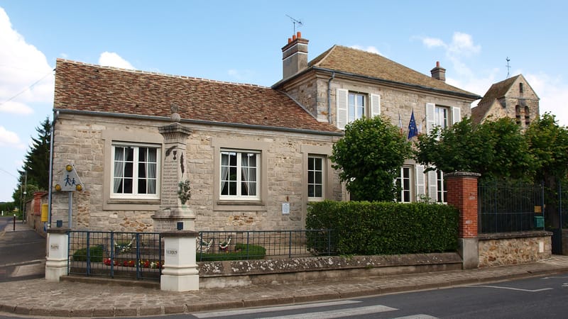 Fontainebleau — Saint-Martin-en-Bière-FR-77-mairie-10