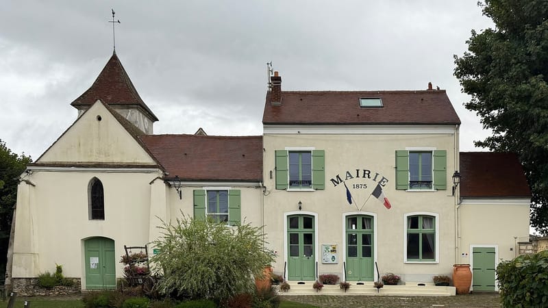 Lagny-sur-Marne — Église Sainte Marie & Mairie - Conches-sur-Gondoire (FR77) - 2025-07-16 - 2