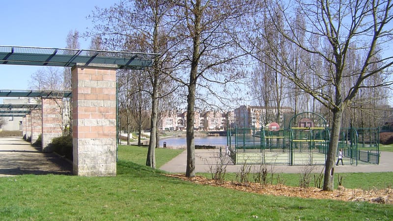 Lognes — Lognes (promenade et lac en centre-ville)