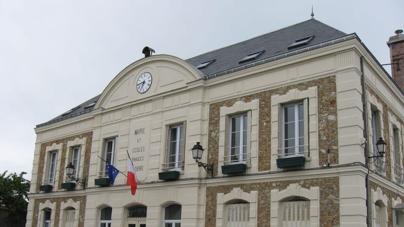 Meaux — Trilport mairie-école 1280