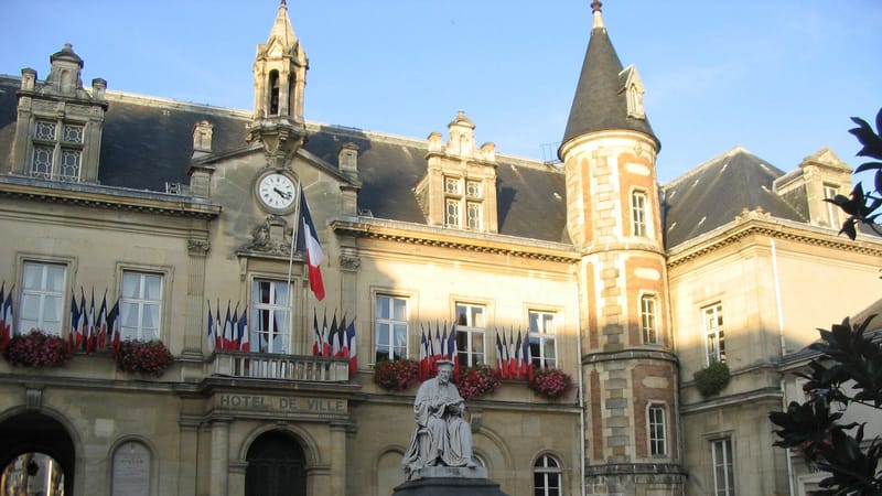 Melun — Melun - Hôtel de ville - 20051111
