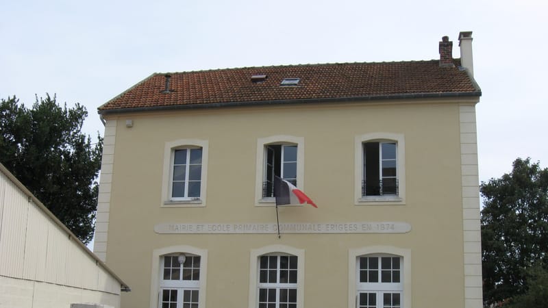 Chauconin-Neufmontiers — Iverny ancienne mairie-école