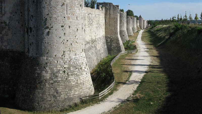 Provins — Vue des remparts de Provins