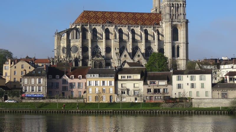 Mantes-la-Jolie — Mantes-la-Jolie (78), collégiale Notre-Dame, vue générale depuis le nord 7