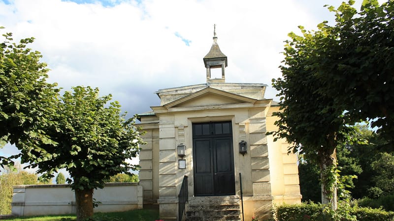 Le Mesnil-Saint-Denis — Saint-Lambert-des-Bois Town hall 2