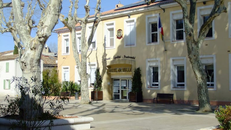 La Farlède — La Farlede, Var, France - Place de la liberté, mairie entrée
