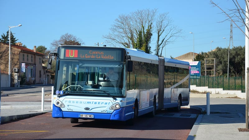 Ollioules — Heuliez GX 427 n°225 Réseau Mistral Portes d'Ollioules et de Toulon