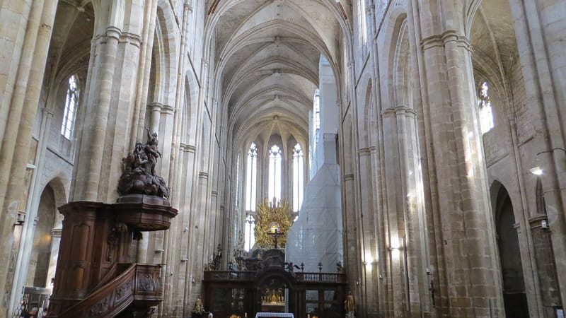 Saint-Maximin-la-Sainte-Baume — 12 PAC - Var - Saint-Maximin-la-Sainte-Baume - La basilique (2014-09-22 14-16-30)