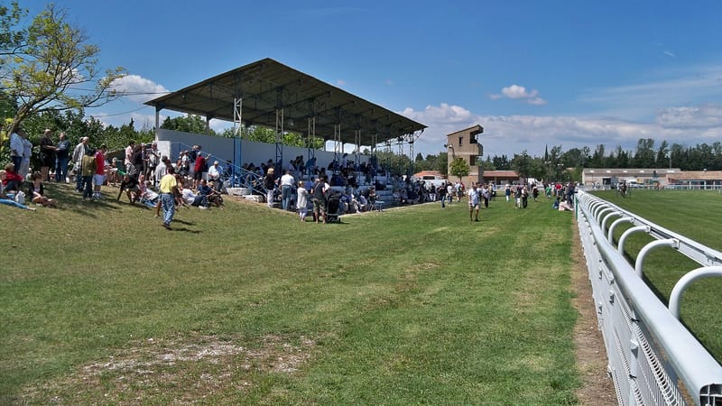L'Isle-sur-la-Sorgue — St Gervais Tribunes