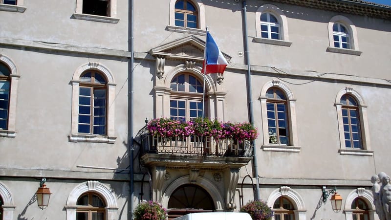 Monteux — HotelDeVilleMonteux