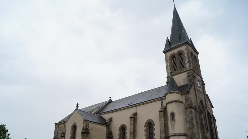La Ferrière — Église Saint-Jean-Baptiste de La Merlatière (vue 1, Éduarel, 17 mai 2017)