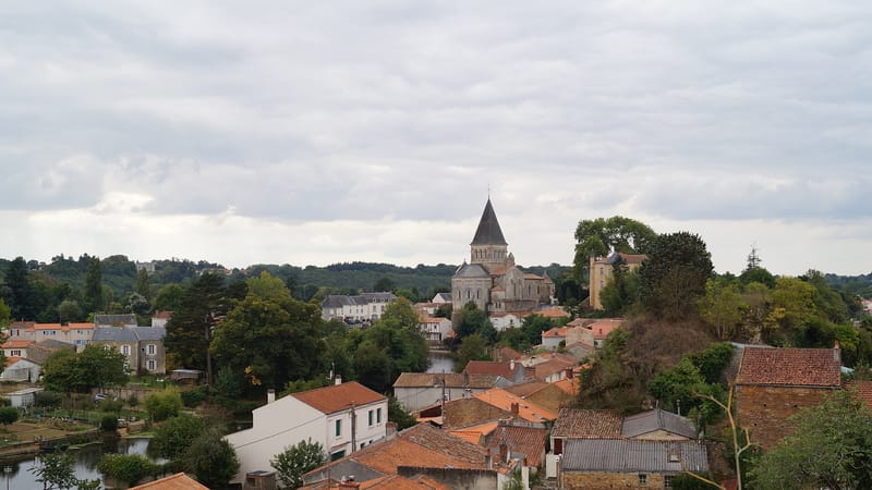 Mareuil-sur-Lay-Dissais — Vue générale de Mareuil-sur-Lay (Éduarel, 8 octobre 2016)