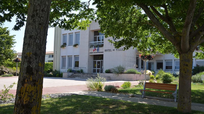Buxerolles — Buxerolles - 86180 - Hôtel de ville